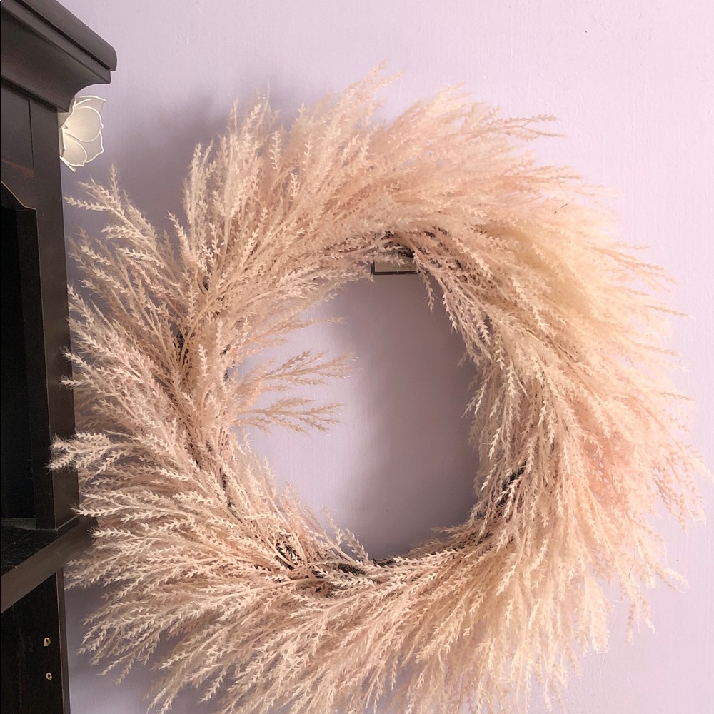 Threshold Pale Pink Pampas Grass Wreath - Picture 4 of 4